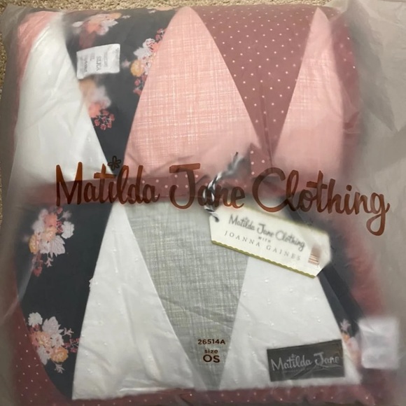 NIP/NWT Matilda Jane/ Joanna Gaines Quilt - Picture 3 of 5